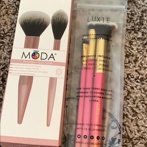 Makeup brush bundle. NWT